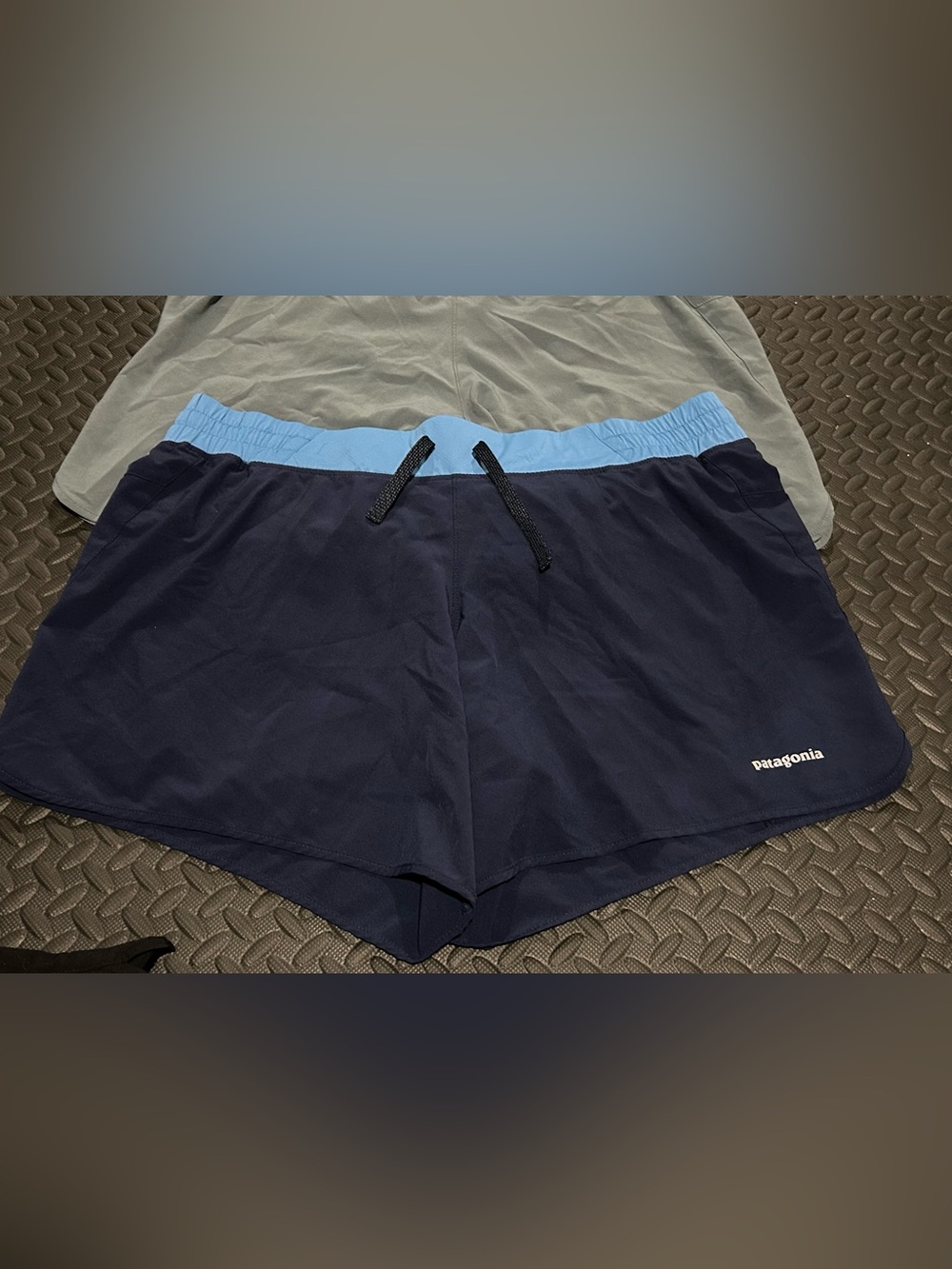 Patagonia Women’s 5” Lined Shorts - Picture 9 of 12